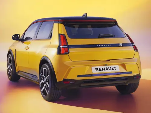 Renault R5: il grande ritorno da Nuova Comauto