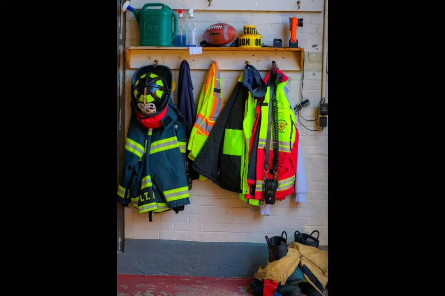 Abbigliamento per protezione civile: le linee guida da rispettare